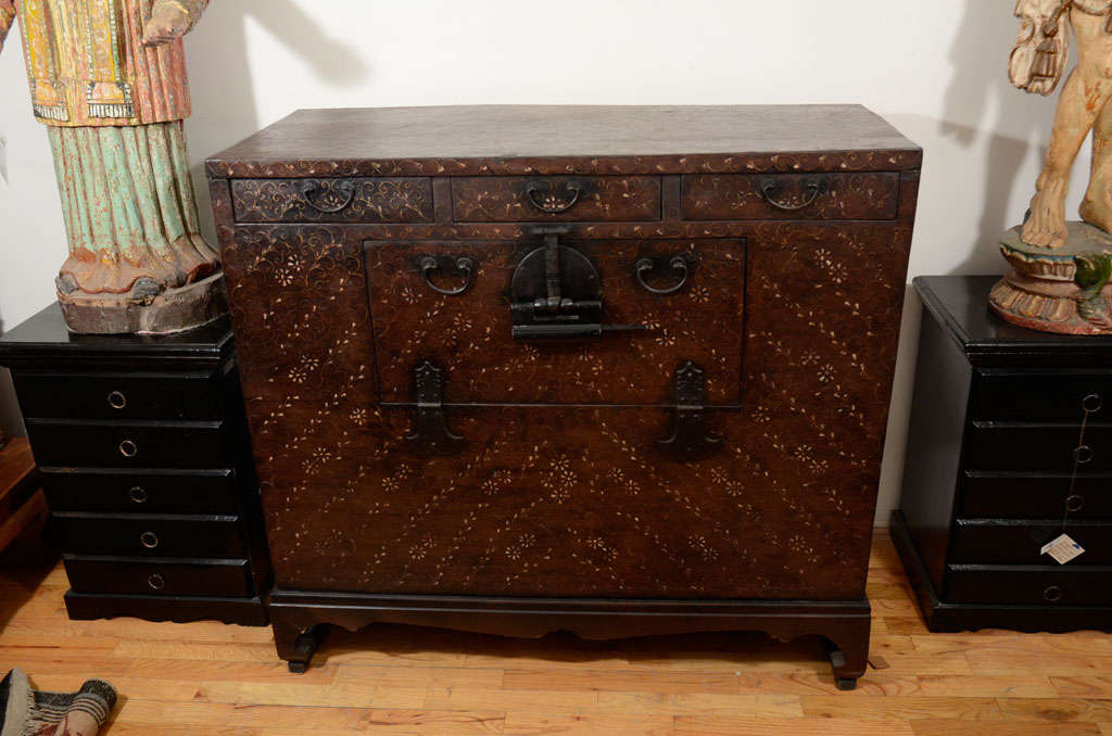Royal Blanket Chest w/ Mother of Pearl Inlay